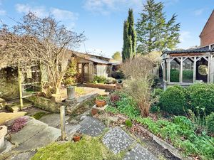 Photo 9- click for photo gallery